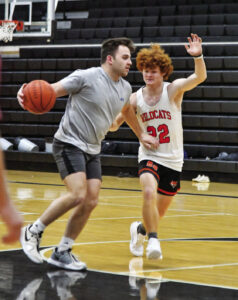 Ex-MHS hoopsters assist former coach by practicing against North Union