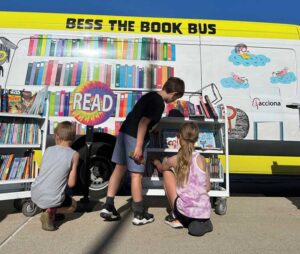 Fun and learning with the Book Bus